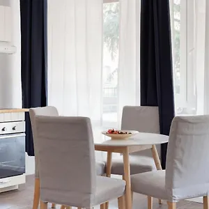 https://molina-apartments-by-wonderful-italy.emilia-romagnahotels.net