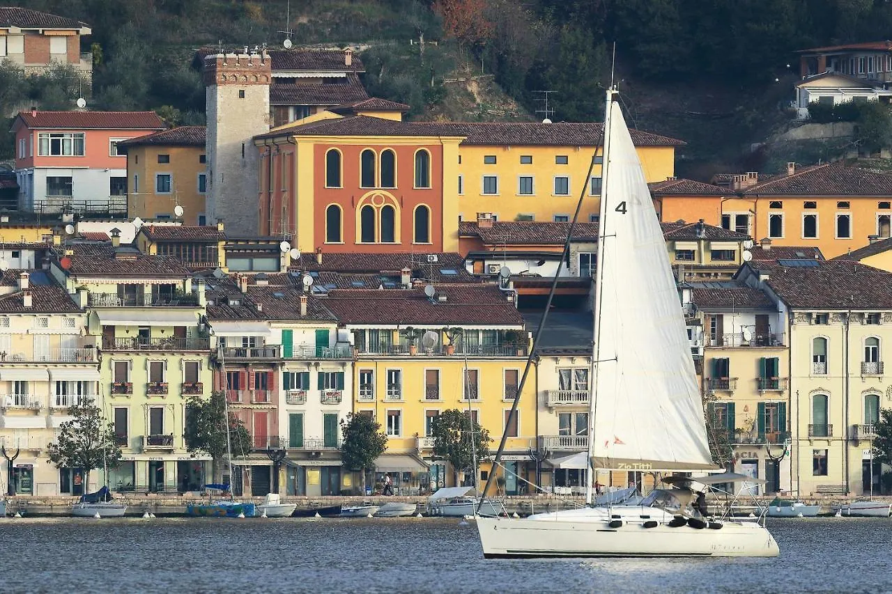 Appartamento Antico Palazzo Signorile Salò Italia